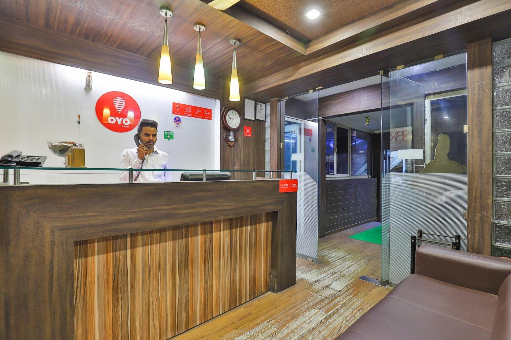 אחמדאבאד Hotel O Sri Balaji Residency מראה חיצוני תמונה