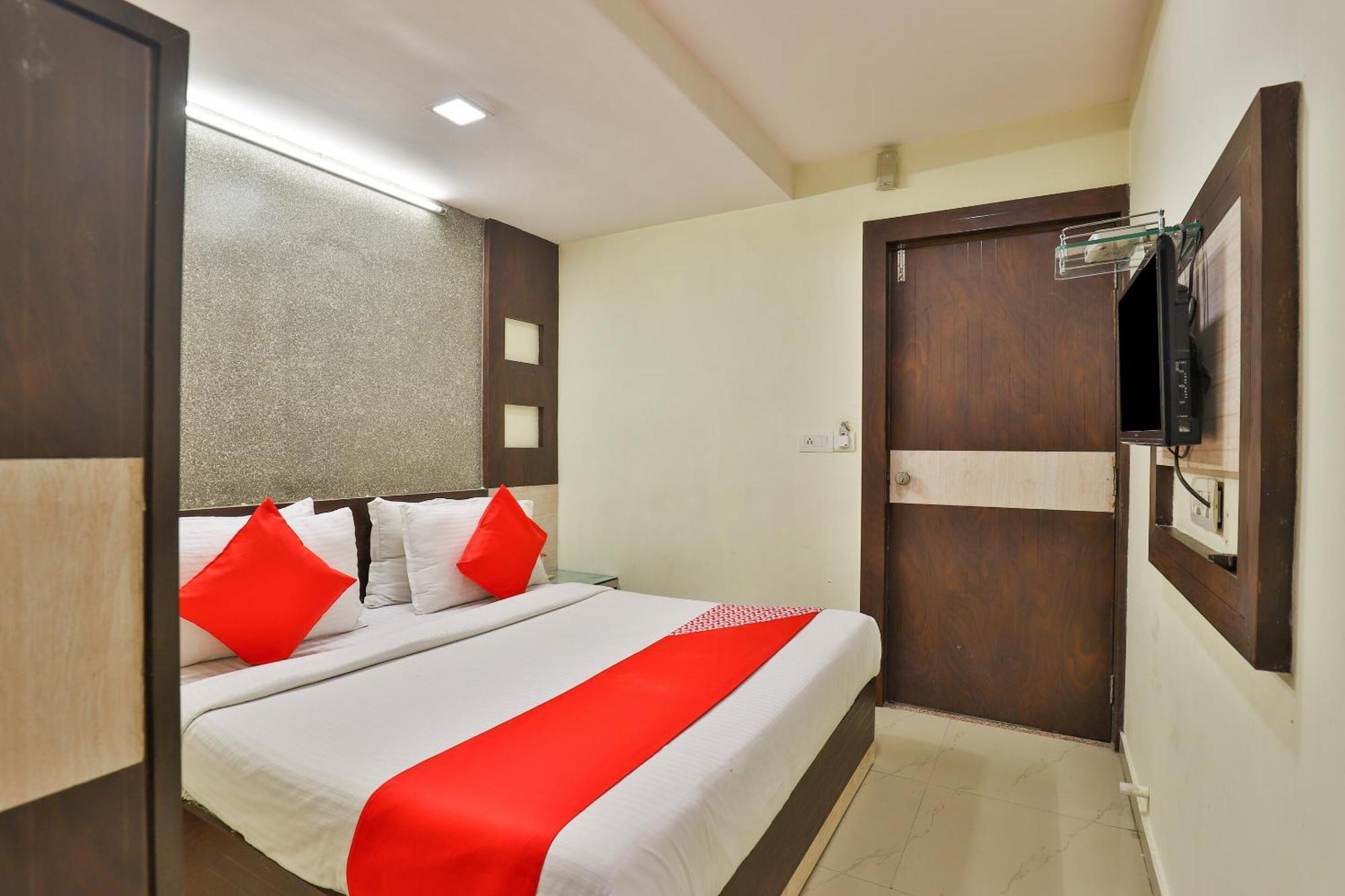 אחמדאבאד Hotel O Sri Balaji Residency מראה חיצוני תמונה
