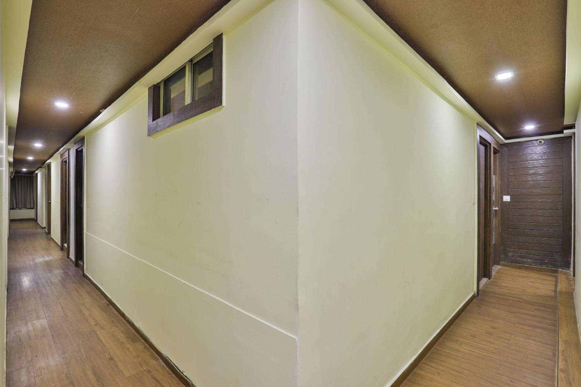 אחמדאבאד Hotel O Sri Balaji Residency מראה חיצוני תמונה