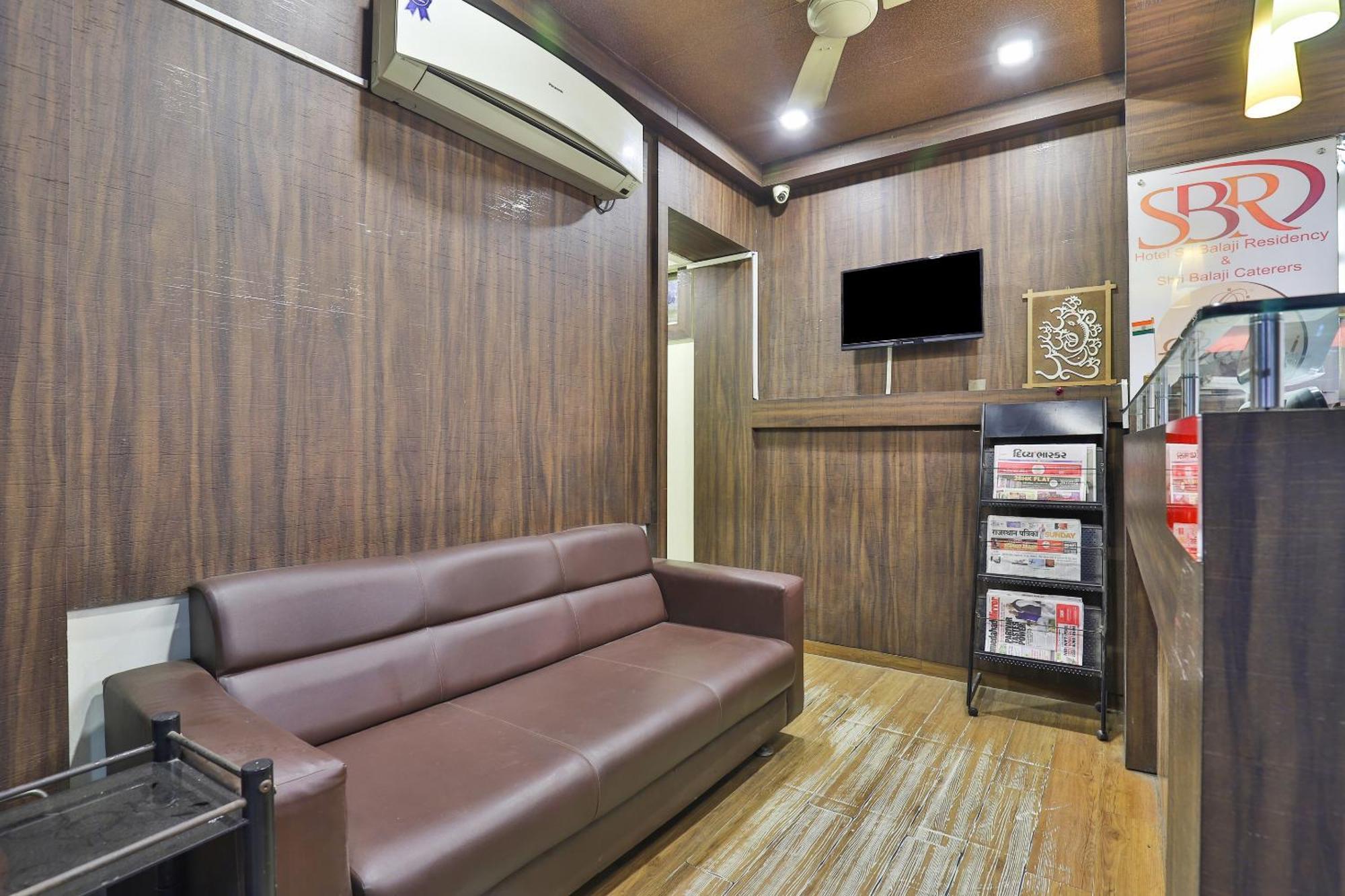 אחמדאבאד Hotel O Sri Balaji Residency מראה חיצוני תמונה